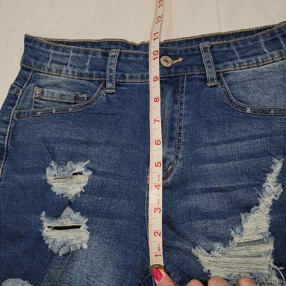 3/$15 Cut Off Distressed Jean Shorts Size Small - Picture 5 of 6